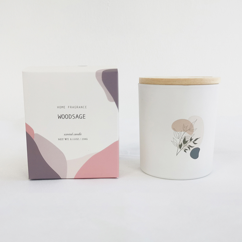 M&Scent Useita korkealaatuisia 100 % luonnollisia aromituoksuisia soijakynttilöitä lasipurkissa kannella