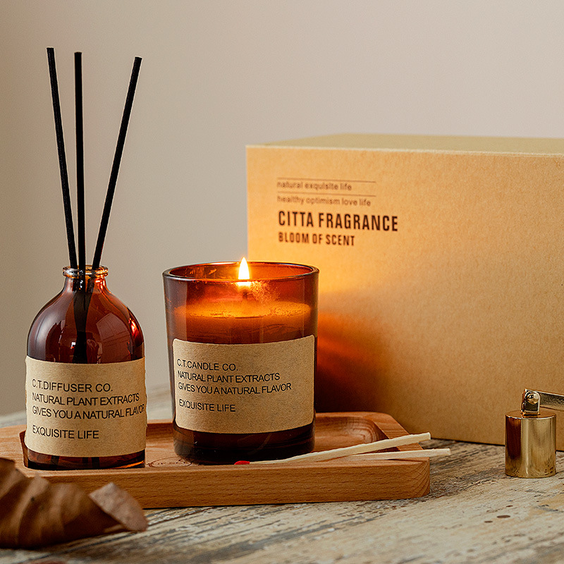 M&Scent Luxury Decor -kodin ruokohajotin ja tuoksukynttiläsetti laatikkopakkauksella