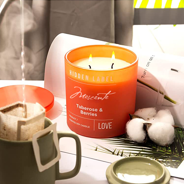 M&Scent Tukkumyynti Ylellinen Private Label Black Purkit Tuoksuiset soijavahakynttilät kristalleilla