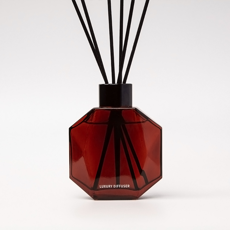 M&Scent-tukkukaupan ylellinen mukautettu minipullo aromaterapiaruoko diffuusoriöljy lahjapakkauksella