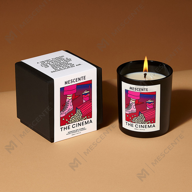 M&Scent-tukkukaupan ylelliset yksilölliset omat etiketit käsintehdyt joulukristalliaromituoksut soijavahakynttilät