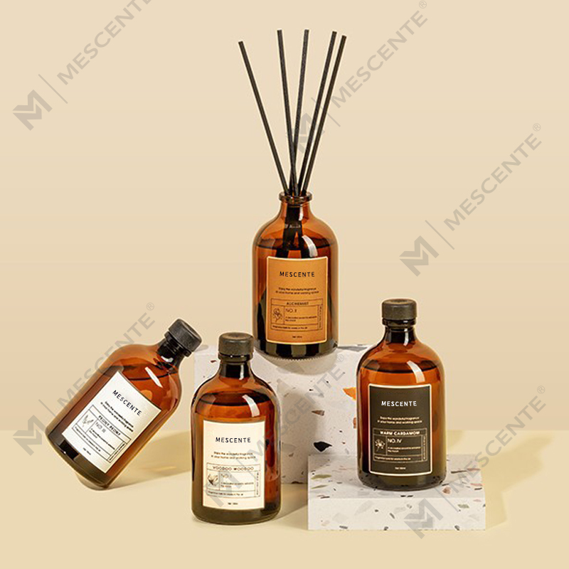 Big Black & Gold 100ml Irisoiva Luxury Lasi Värikäs Sticks Kuitu Reed Diffuusori Ilmanraikastin Liuotin