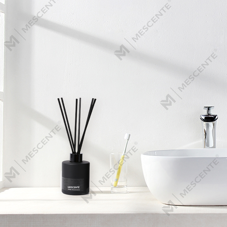 M&Scent Tukkukaupan Luxury Private Label -koristeellinen kukkapuikkokuitureed diffuusori tulpalla