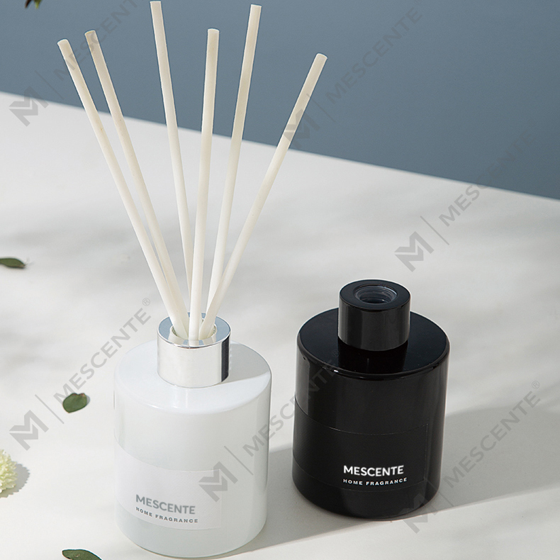M&Scent Tukkukaupan Luxury Private Label -koristeellinen kukkapuikkokuitureed diffuusori tulpalla