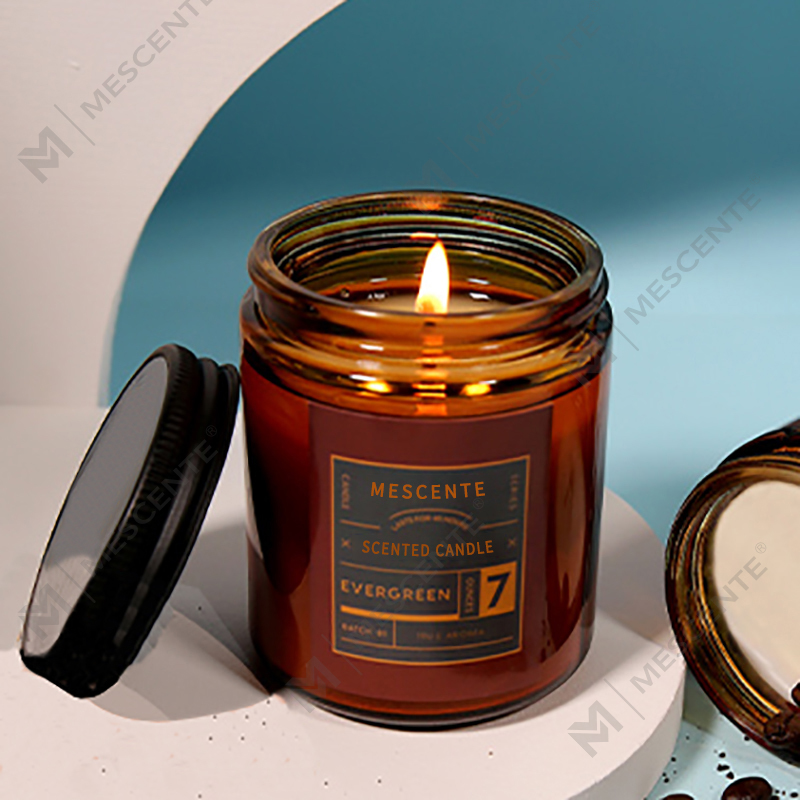 M&Scent räätälöidyt yksityisen merkkiset luksustuoksuiset soijavahakynttilät kannella