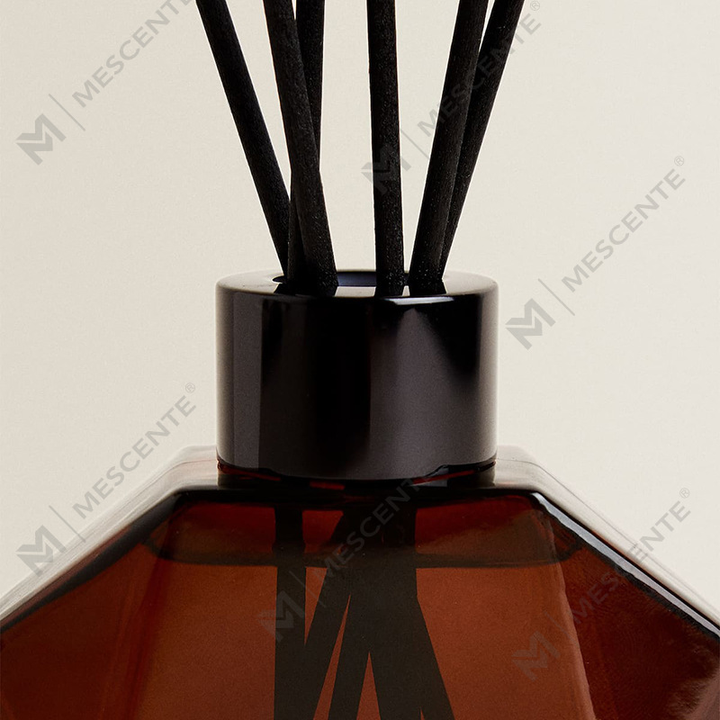 M&Scent-tukkukaupan ylellinen mukautettu minipullo aromaterapiaruoko-diffuusoriöljy lahjapakkauksella