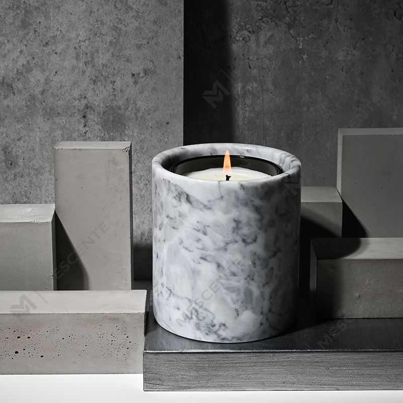 M&Scent-tukkukaupan ylelliset mukautetut koristeet yksityiset merkkiset musta lasikristalli tuoksuiset soijavahakynttilät