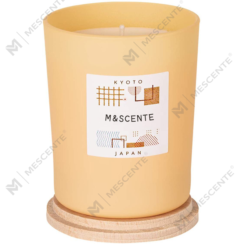 M&Scent räätälöityjä oman merkkisiä värillisiä tuoksuisia soijavahakynttilöitä