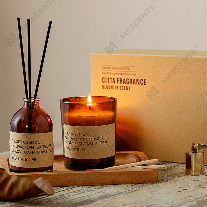 M&Scent Luxury Decor -kodin ruokohajotin ja tuoksukynttiläsarja laatikkopakkauksella